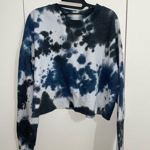 NWT black and blue cropped Tie Dye hoodie soft and cozy inside ..